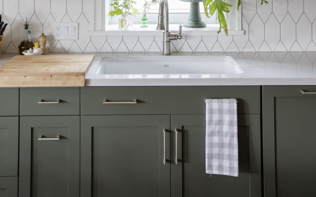 EMTEK Rail Appliance Pull