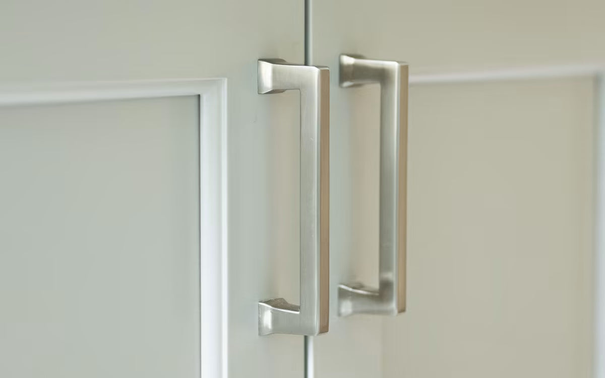 EMTEK Alexander Cabinet Pull