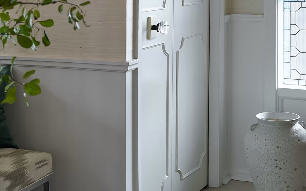 EMTEK Modern Disc Glass Knob